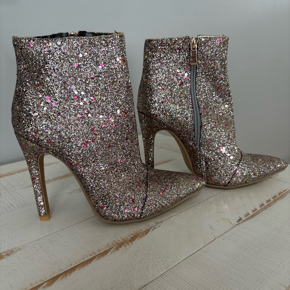 *NEW* Glitter Ankle Boots